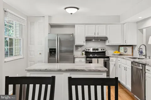 $659,000 | 2814 Raymond Court, Falls Church, VA 22042