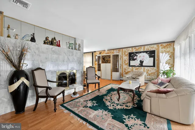 $569,900 | 1125 Boxwood Road, Jenkintown, PA 19046