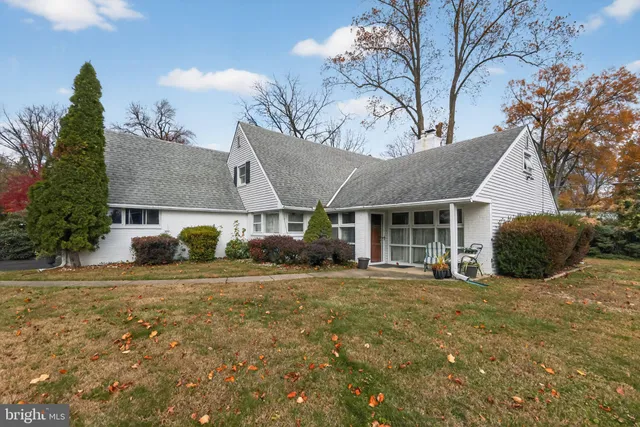 $569,900 | 1125 Boxwood Road, Jenkintown, PA 19046