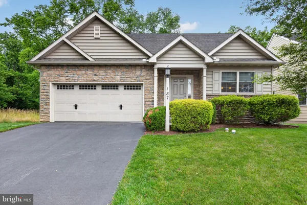 $449,900 | 187 Waypoint Drive, Lancaster, PA 17603