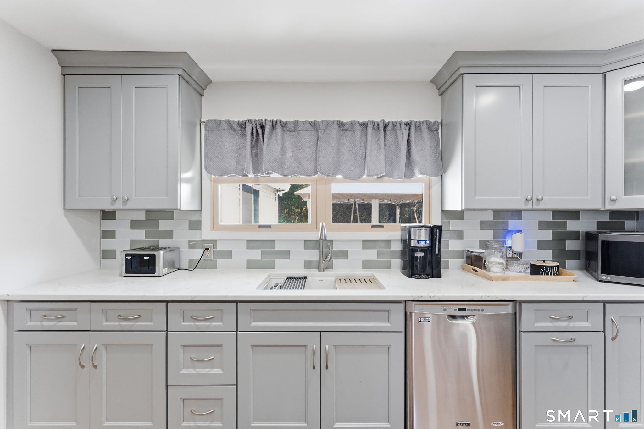 289 Indigo Street Groton, CT 06355 - Photo 11 of 33