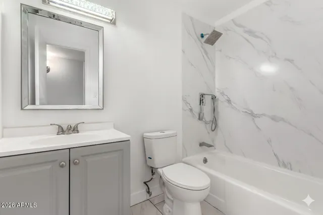 a view of a back yard