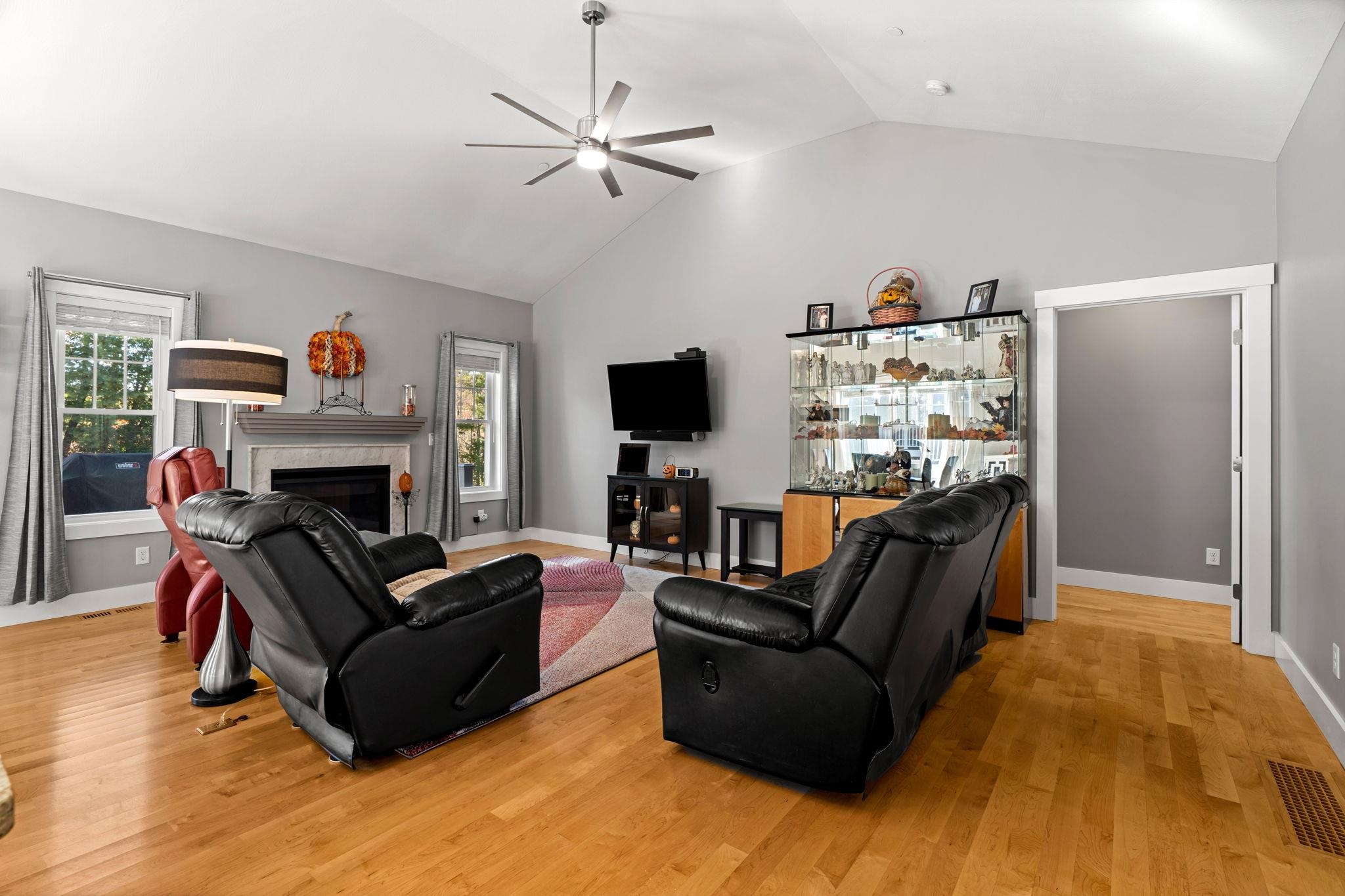 25 Dogwood Road Salem, NH 03079 - Photo 13 of 42