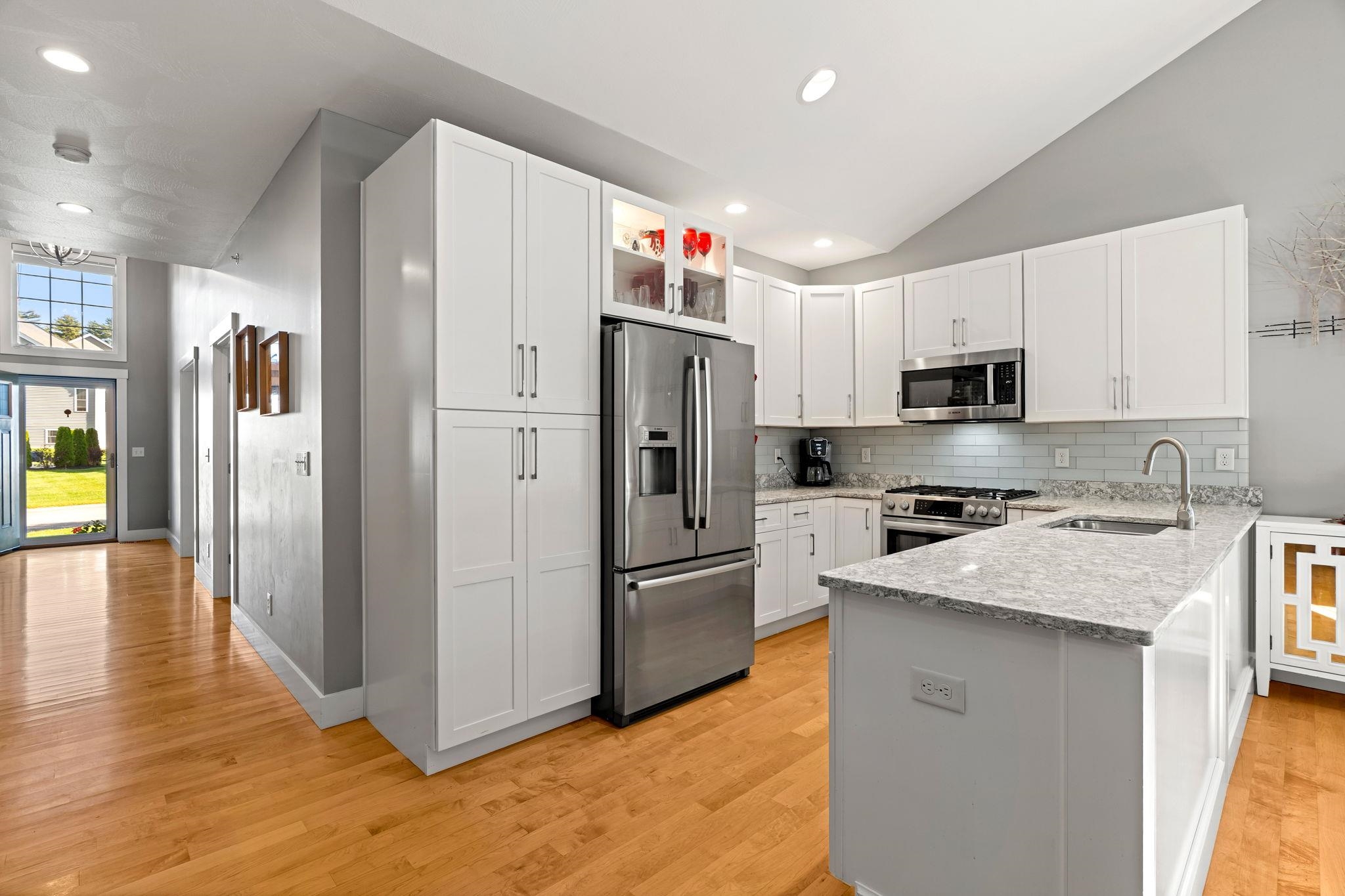 25 Dogwood Road Salem, NH 03079 - Photo 6 of 42