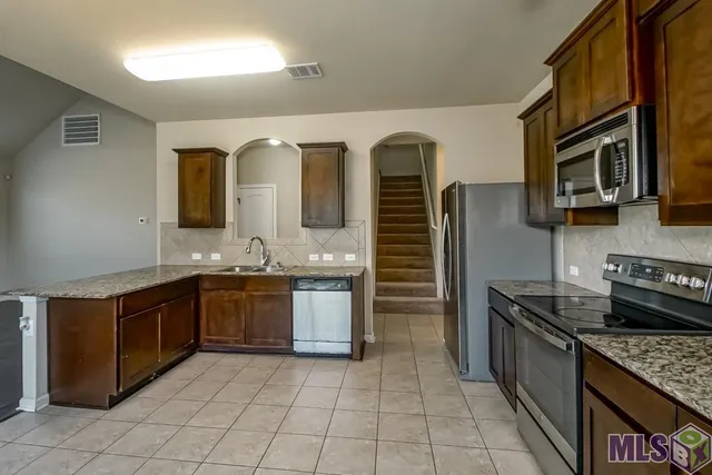 $309,999 | 10661 Braves Avenue, Denham Springs, LA 70726