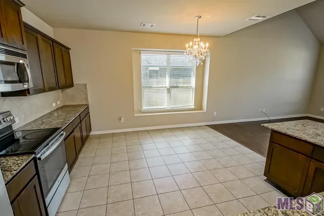 $309,999 | 10661 Braves Avenue, Denham Springs, LA 70726