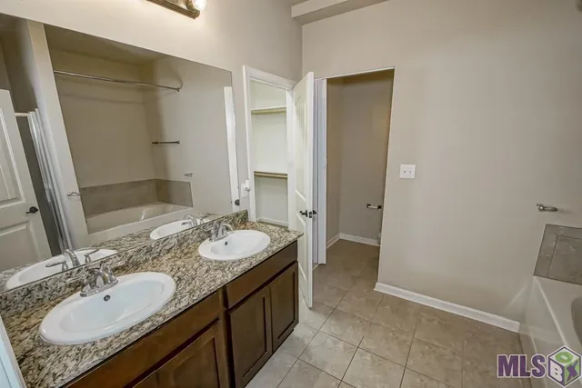 $309,999 | 10661 Braves Avenue, Denham Springs, LA 70726