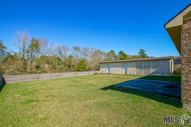 $309,999 | 10661 Braves Avenue, Denham Springs, LA 70726