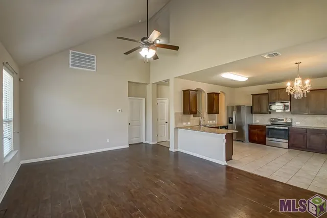 $309,999 | 10661 Braves Avenue, Denham Springs, LA 70726