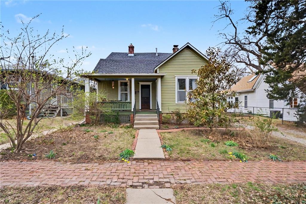 731 Alabama Street Lawrence, KS 66044 - Photo 1 of 35
