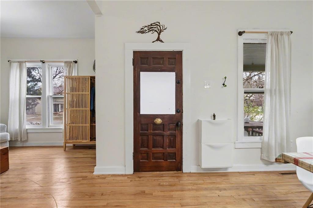 731 Alabama Street Lawrence, KS 66044 - Photo 6 of 35