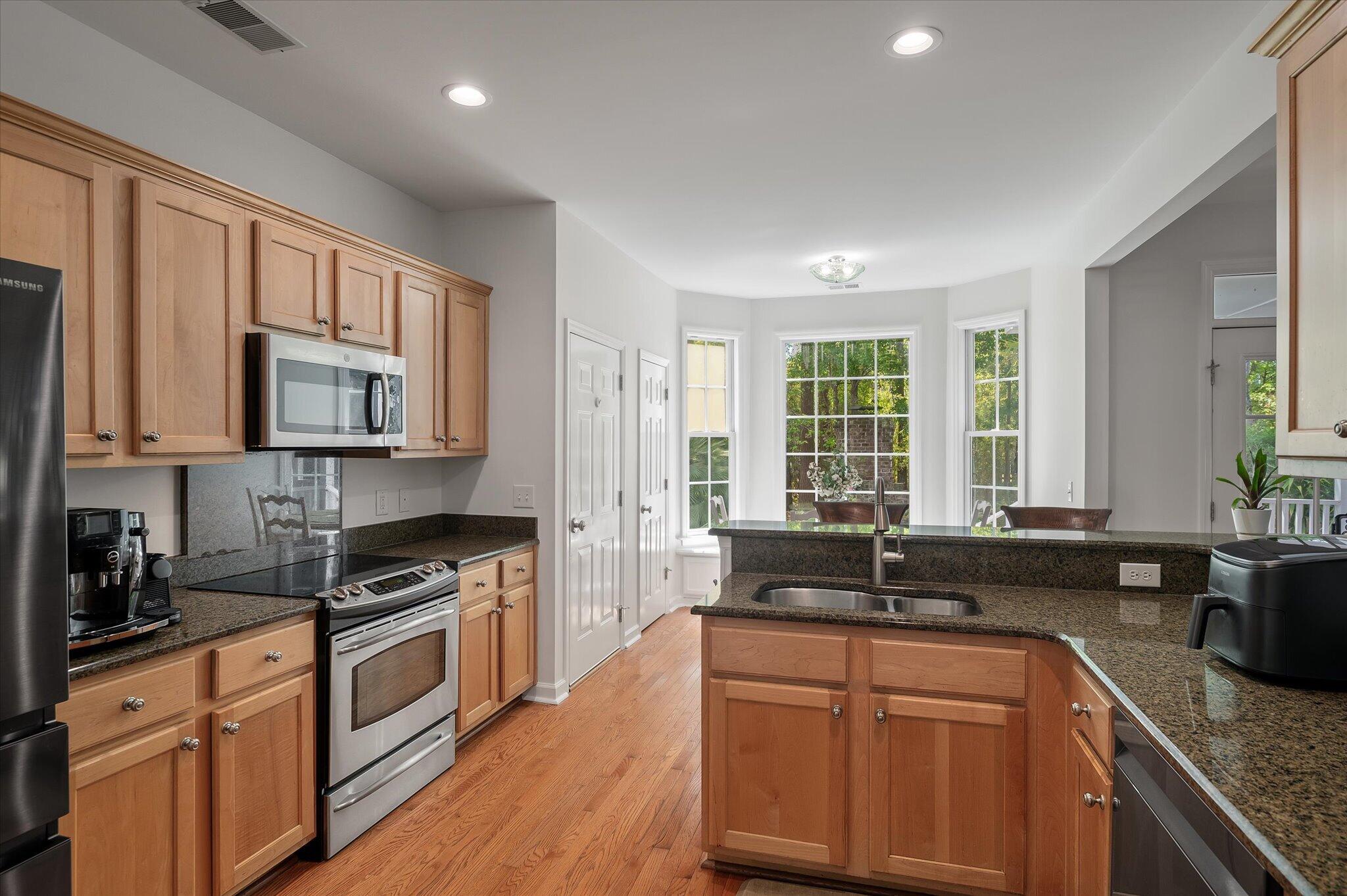 1516 Devol Street Mount Pleasant, SC 29466 - Photo 17 of 65 Kitchen