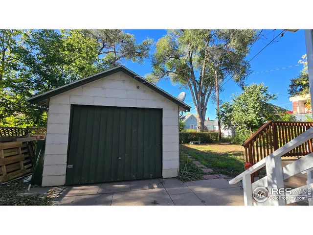 a black and white photo of a house