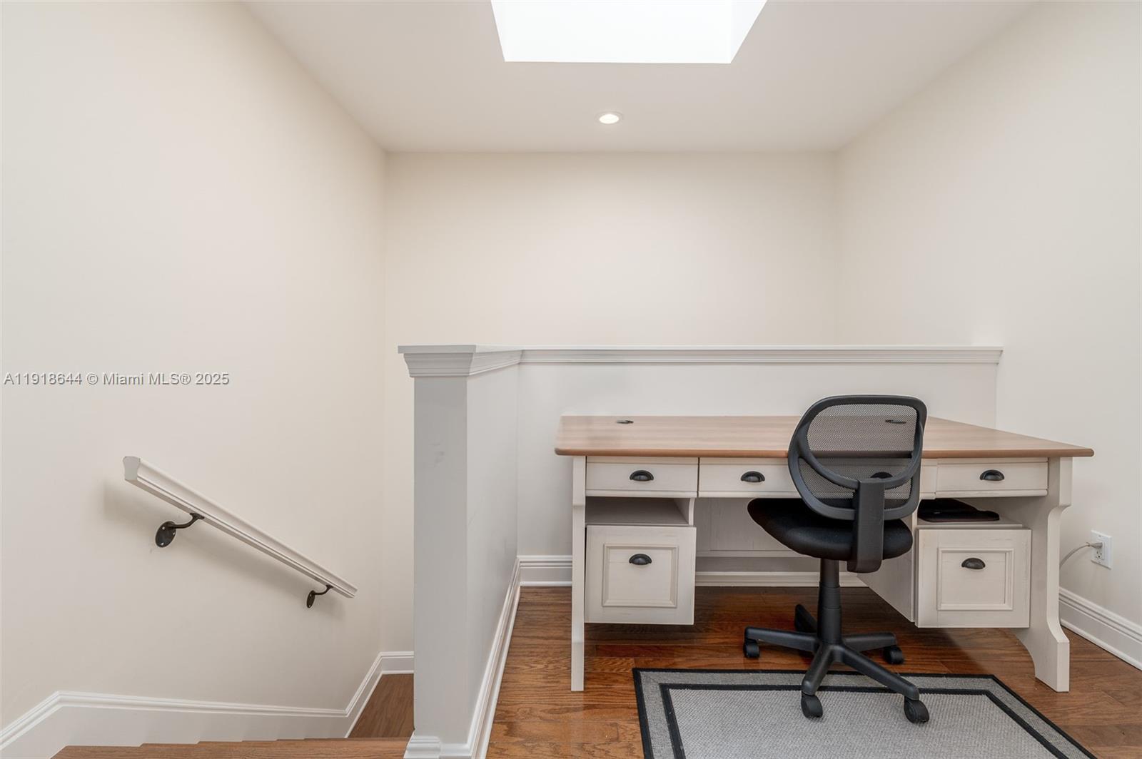 11609 Southeast Florida Avenue Hobe Sound, FL 33455 - Photo 19 of 31 a view of a workspace