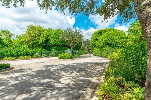 $18,000 | 11609 Southeast Florida Avenue, Hobe Sound, FL 33455