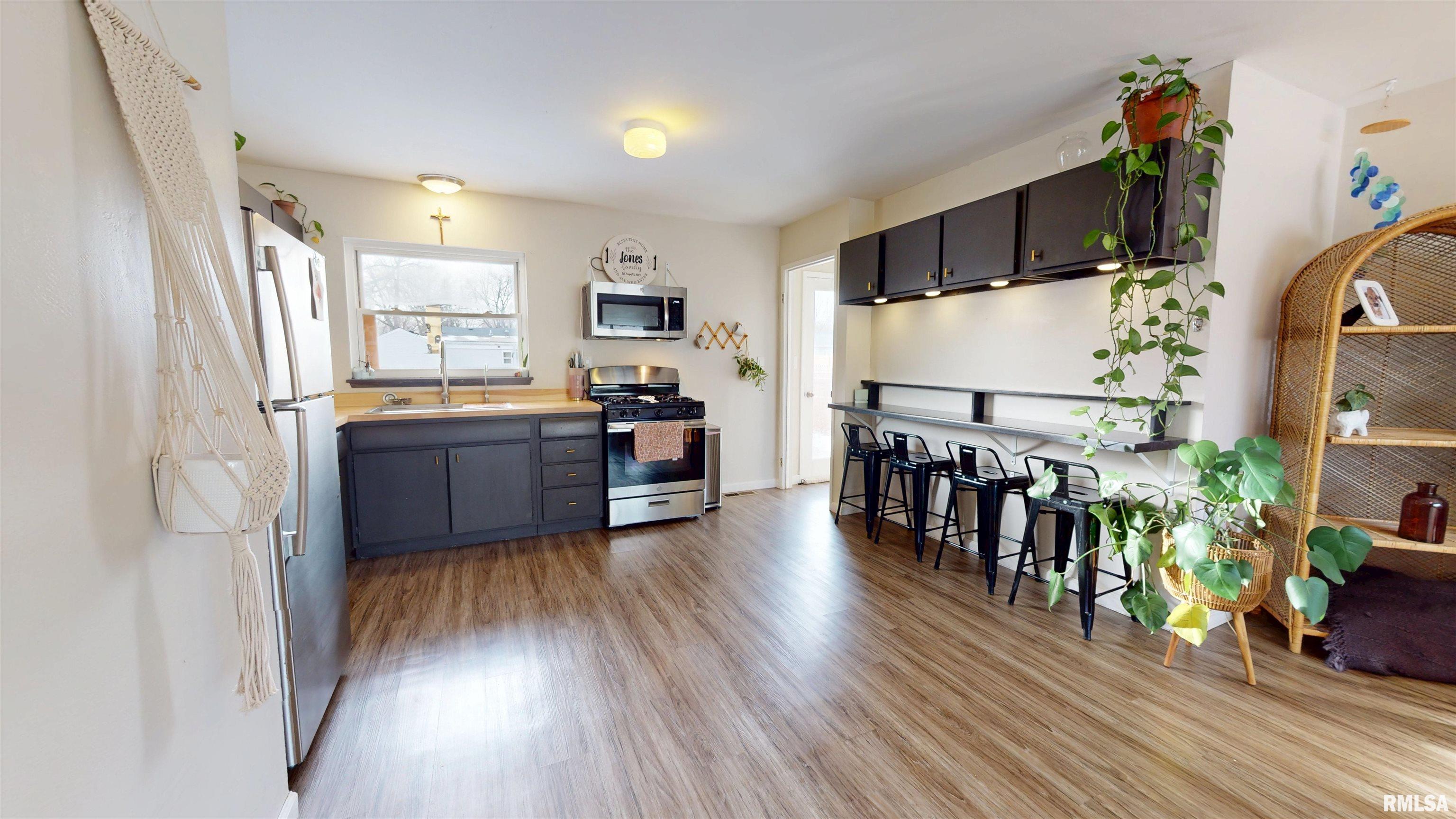 411 Capri Street Pekin, IL 61554 - Photo 10 of 19