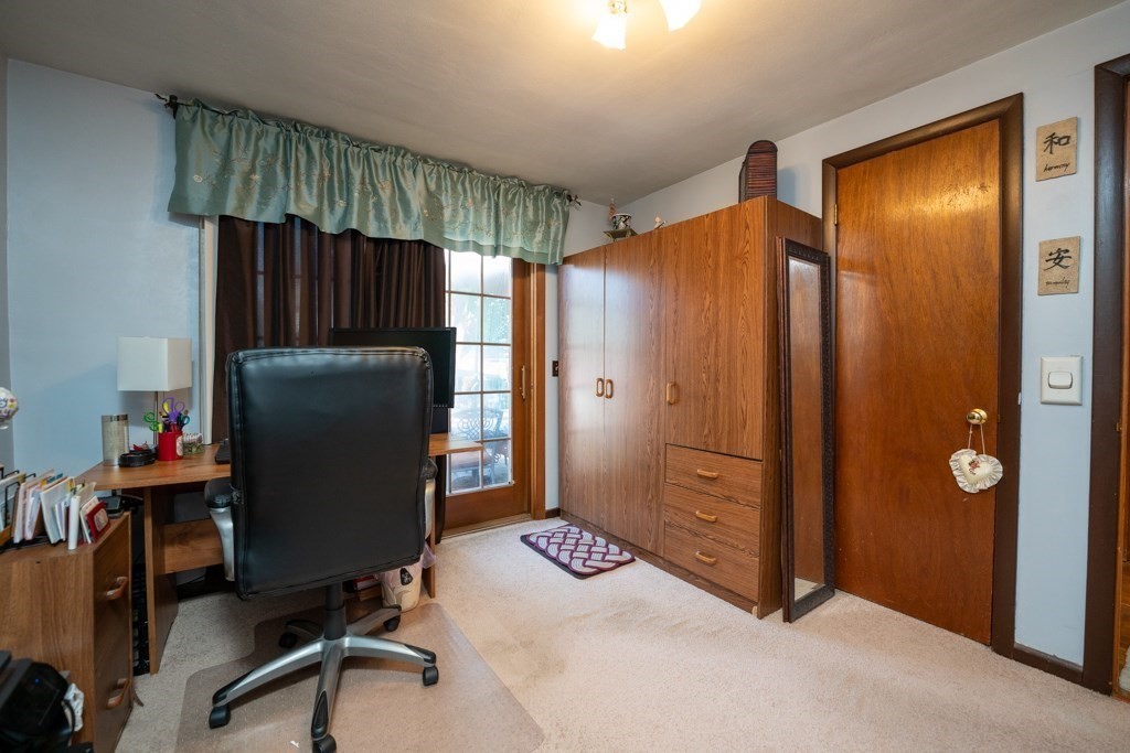 197 Shawmut Street Springfield, MA 01108 - Photo 14 of 37