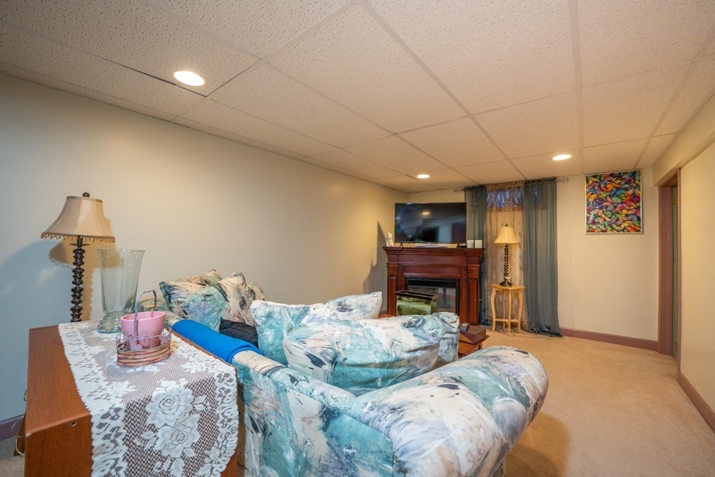 197 Shawmut Street Springfield, MA 01108 - Photo 18 of 37