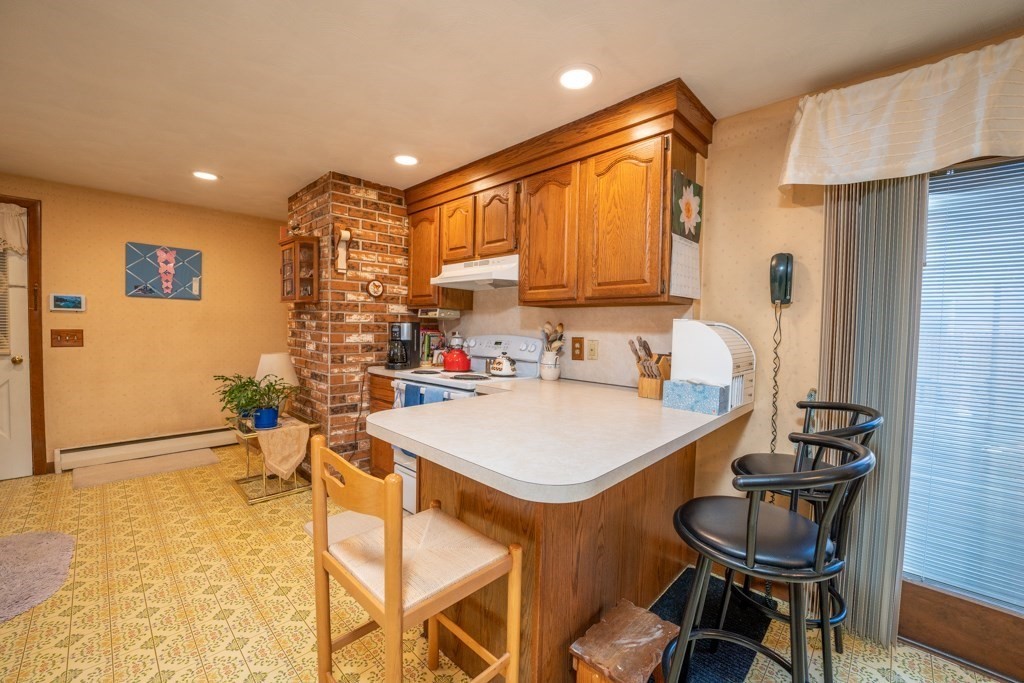 197 Shawmut Street Springfield, MA 01108 - Photo 5 of 37