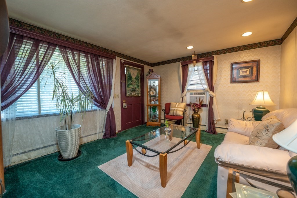 197 Shawmut Street Springfield, MA 01108 - Photo 10 of 37