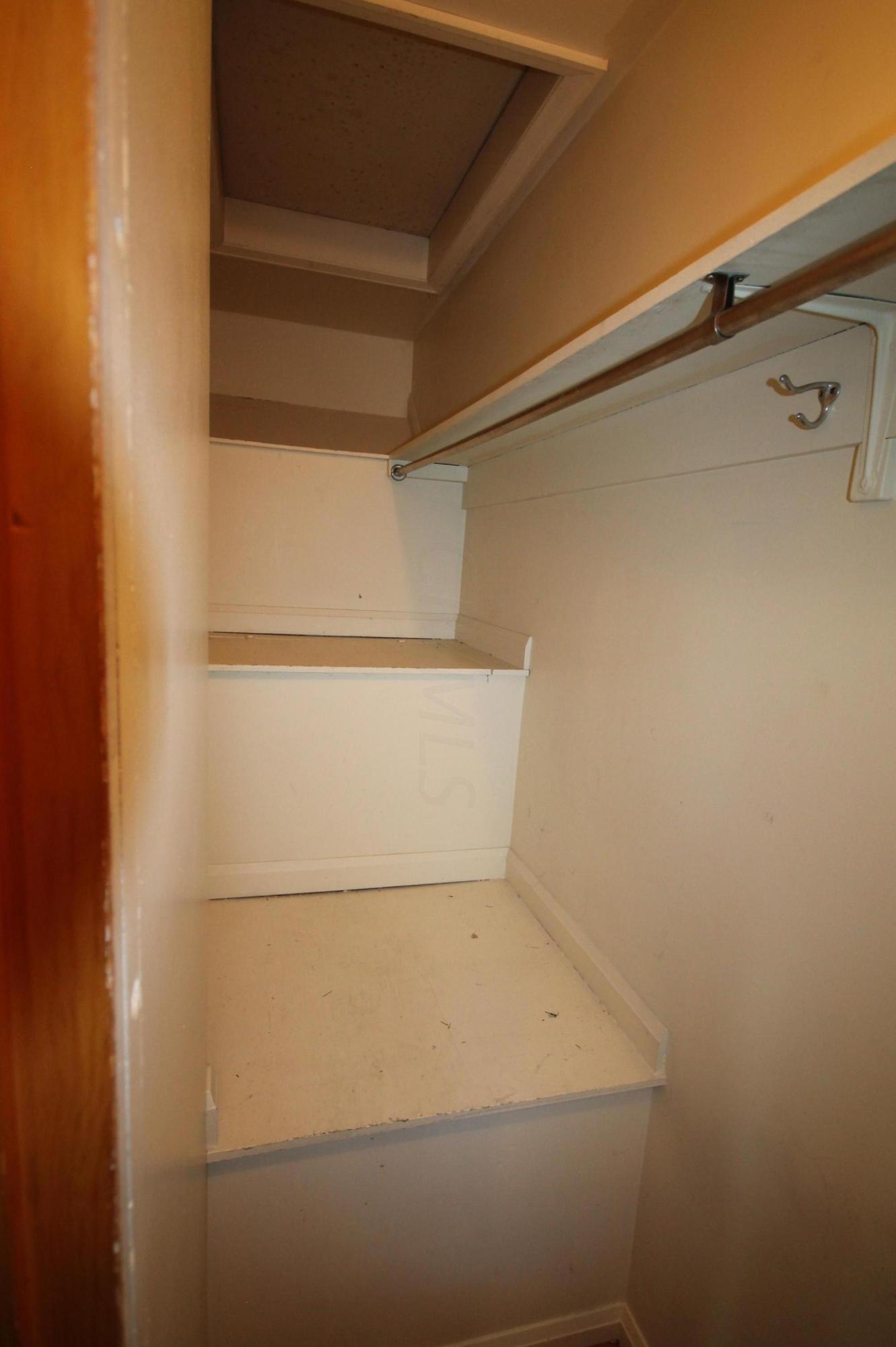 2845 Zollinger Road Columbus, OH 43221 - Photo 11 of 32 Gallery Image 11