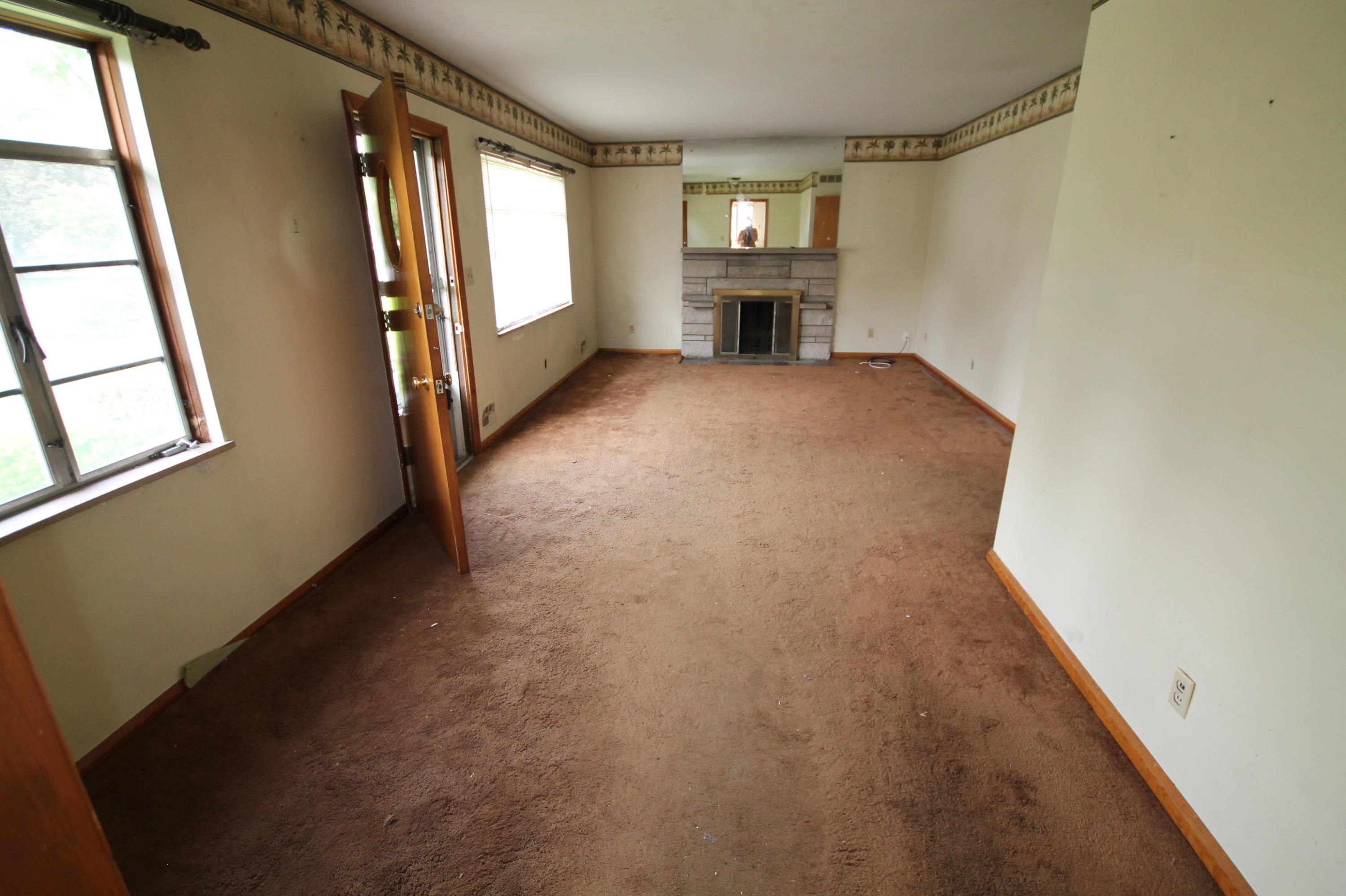 2845 Zollinger Road Columbus, OH 43221 - Photo 4 of 32 Gallery Image 4