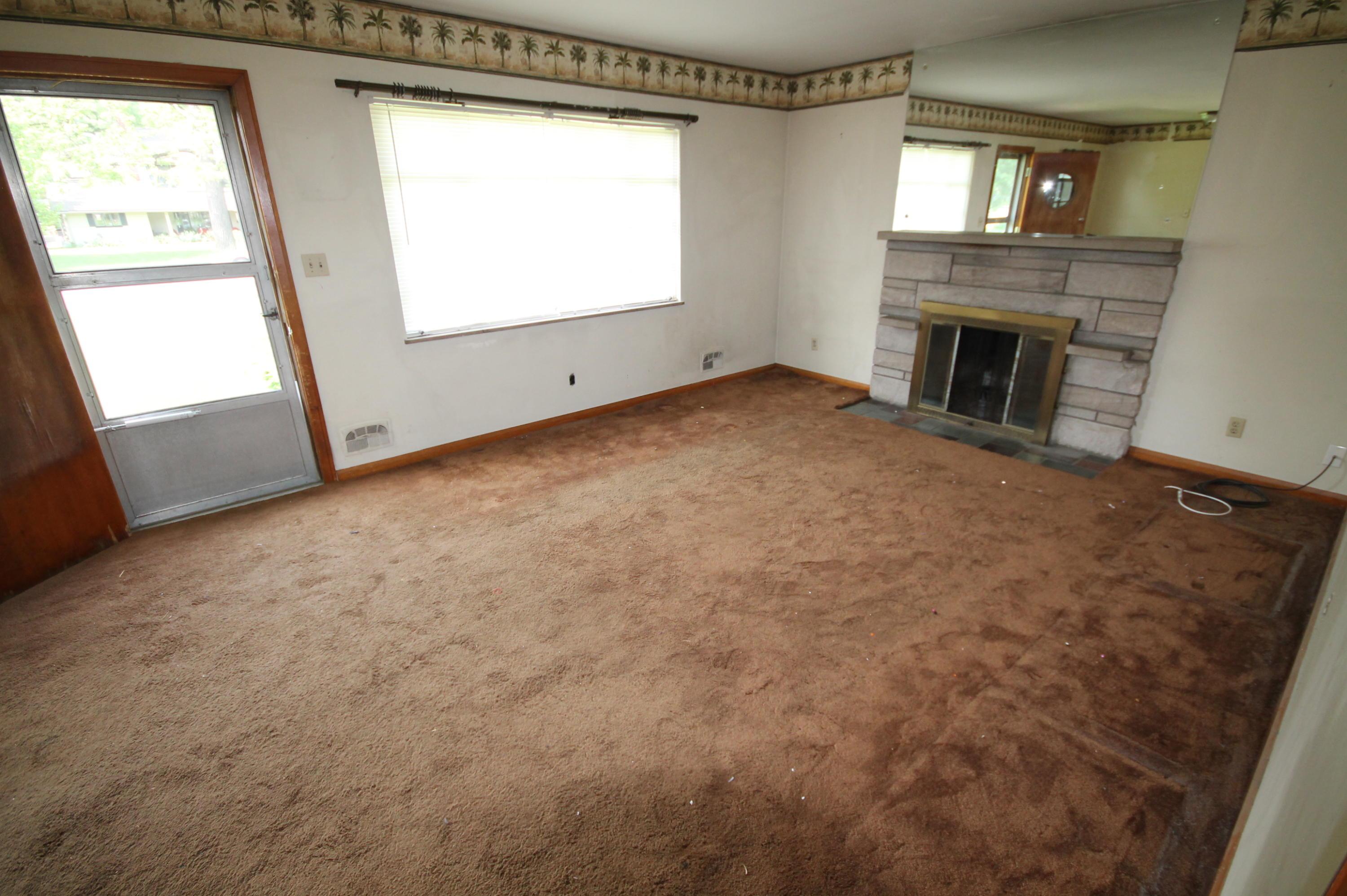 2845 Zollinger Road Columbus, OH 43221 - Photo 5 of 32 Gallery Image 5