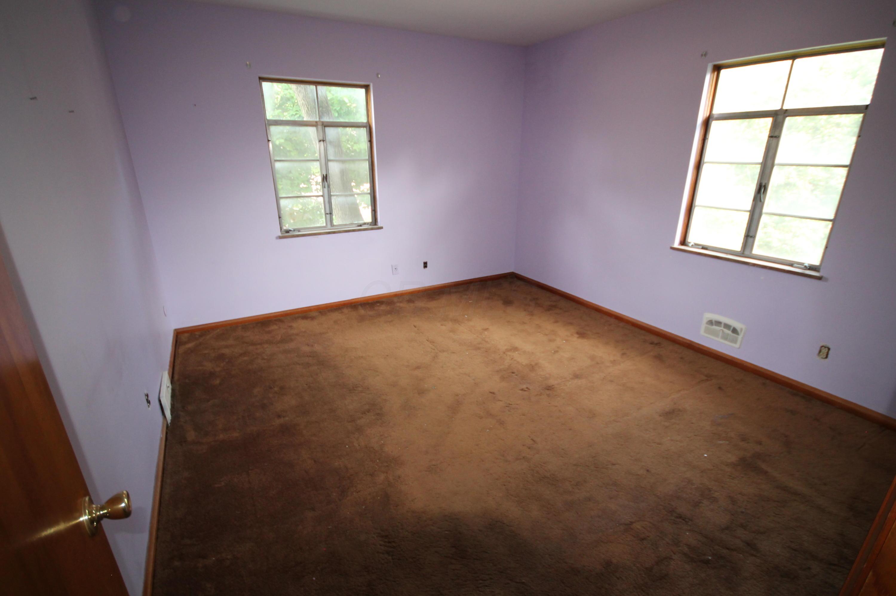 2845 Zollinger Road Columbus, OH 43221 - Photo 7 of 32 Gallery Image 7