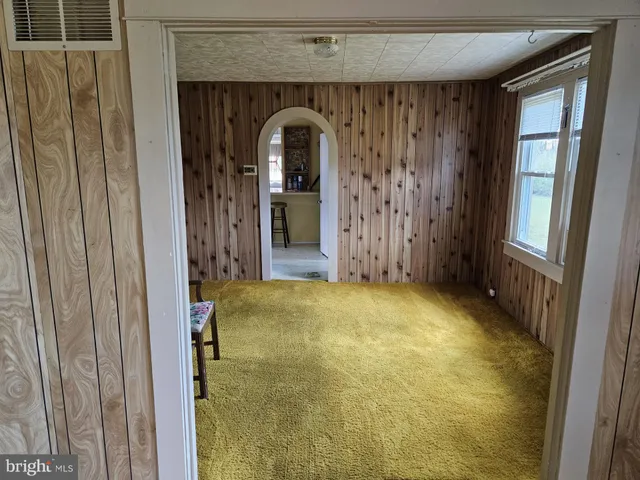 a view of an entrance of the house