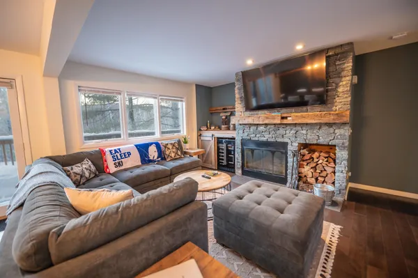 $449,000 | 14 D Upper Handle Road, West Dover, VT 05356