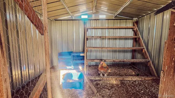 a view of entryway with a rug