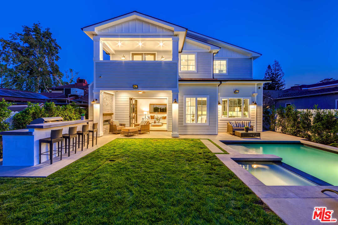 15741 Addison Street Encino, CA 91436 - Photo 18 of 20