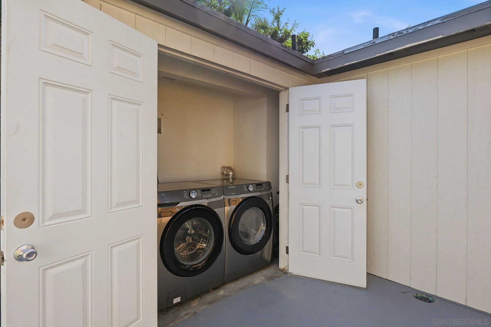2508 Rae Place National City, CA 91950 - Photo 15 of 35