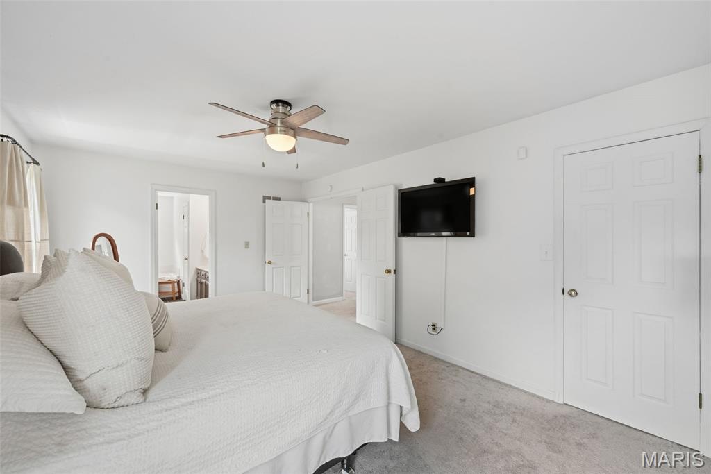 501 Oak Leaf Manor Court Ballwin, MO 63021 - Photo 21 of 38