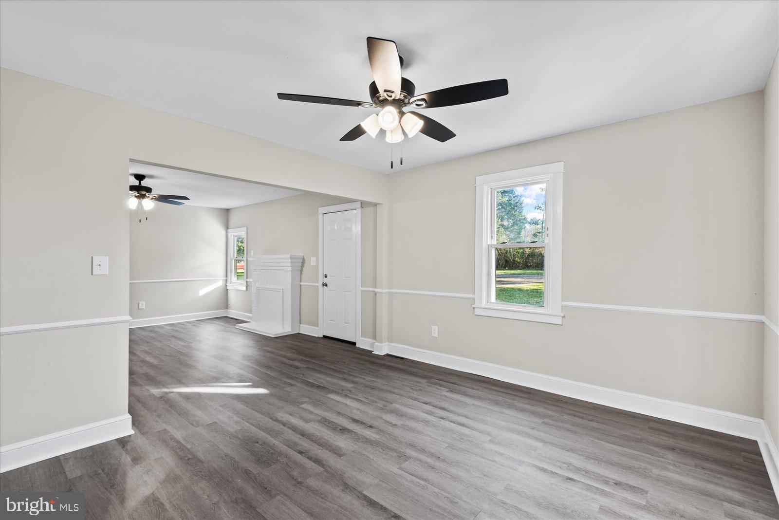 11487 Eds Drive King George, VA 22485 - Photo 9 of 28 Dining area