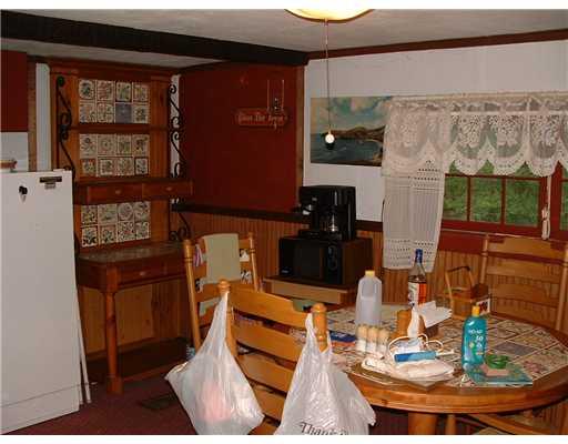 408 Freeman Falls Road Acme, PA 15610 - Photo 6 of 9 Kitchen.