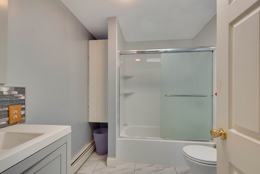 23 Vincent Circle Worcester, MA 01604 - Photo 22 of 38