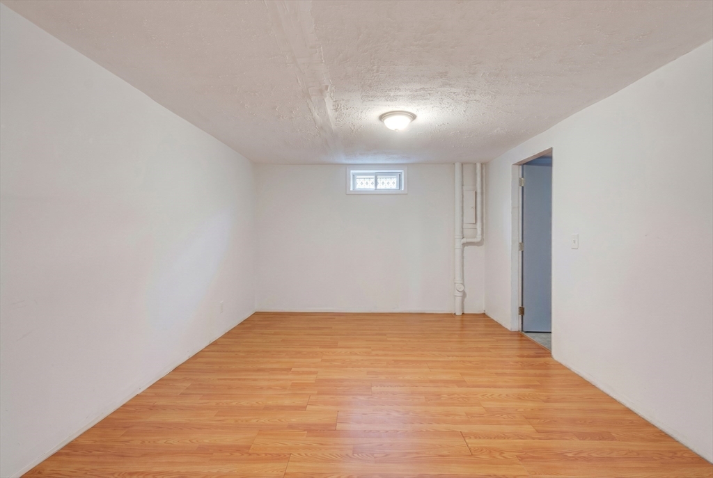 23 Vincent Circle Worcester, MA 01604 - Photo 27 of 38