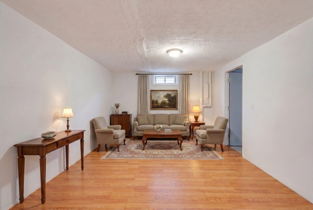 23 Vincent Circle Worcester, MA 01604 - Photo 28 of 38