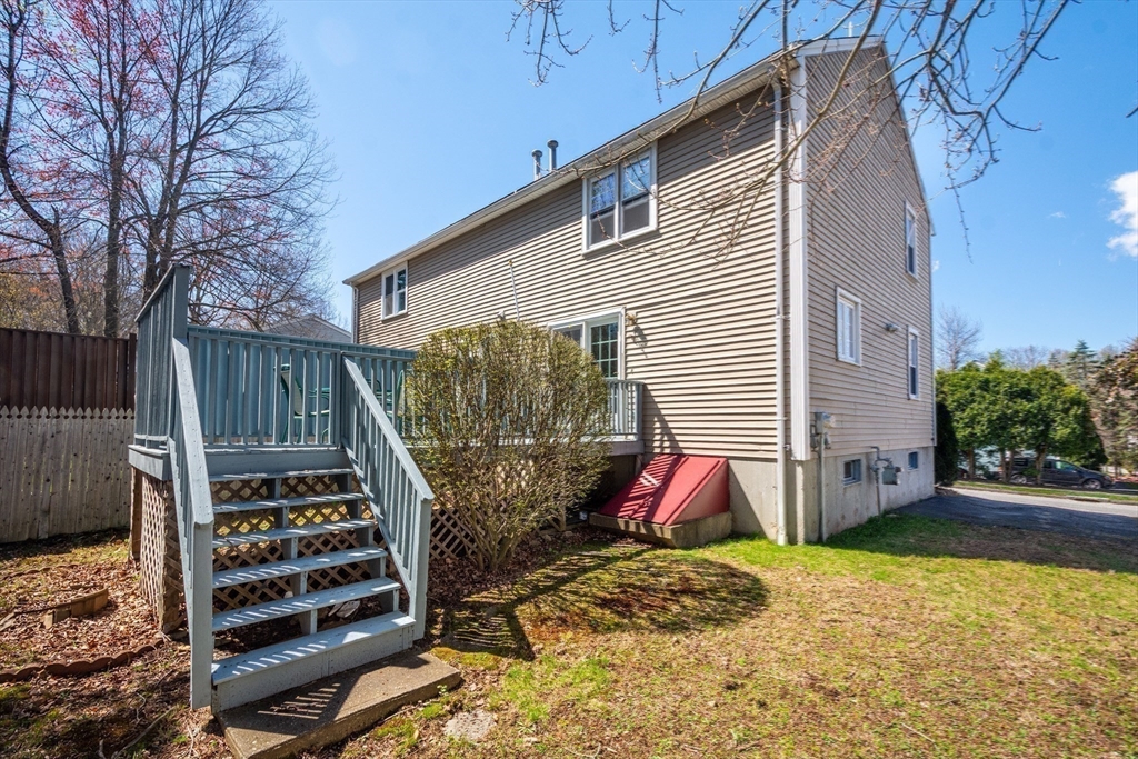 23 Vincent Circle Worcester, MA 01604 - Photo 33 of 38