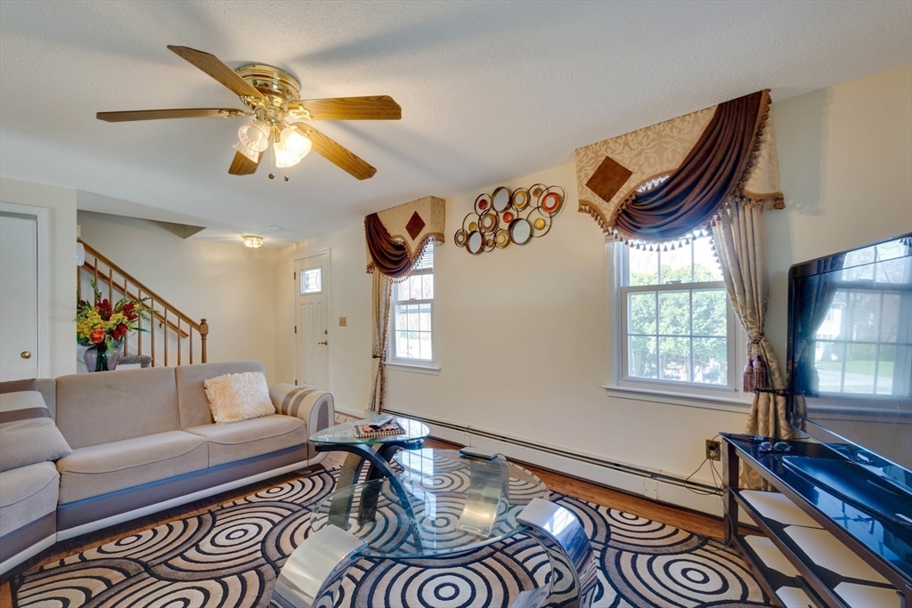 23 Vincent Circle Worcester, MA 01604 - Photo 6 of 38