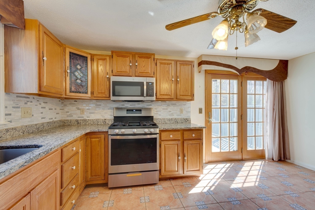 23 Vincent Circle Worcester, MA 01604 - Photo 10 of 38
