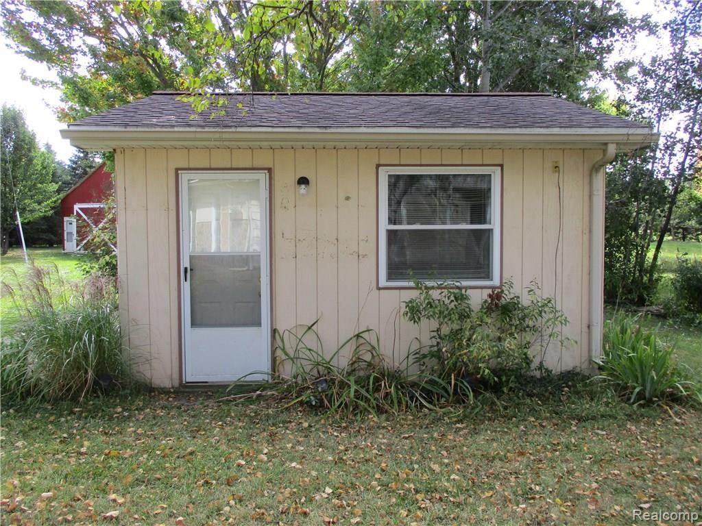 10150 Ridge Road Goodrich, MI 48438 - Photo 8 of 29 IMG_1060.JPG