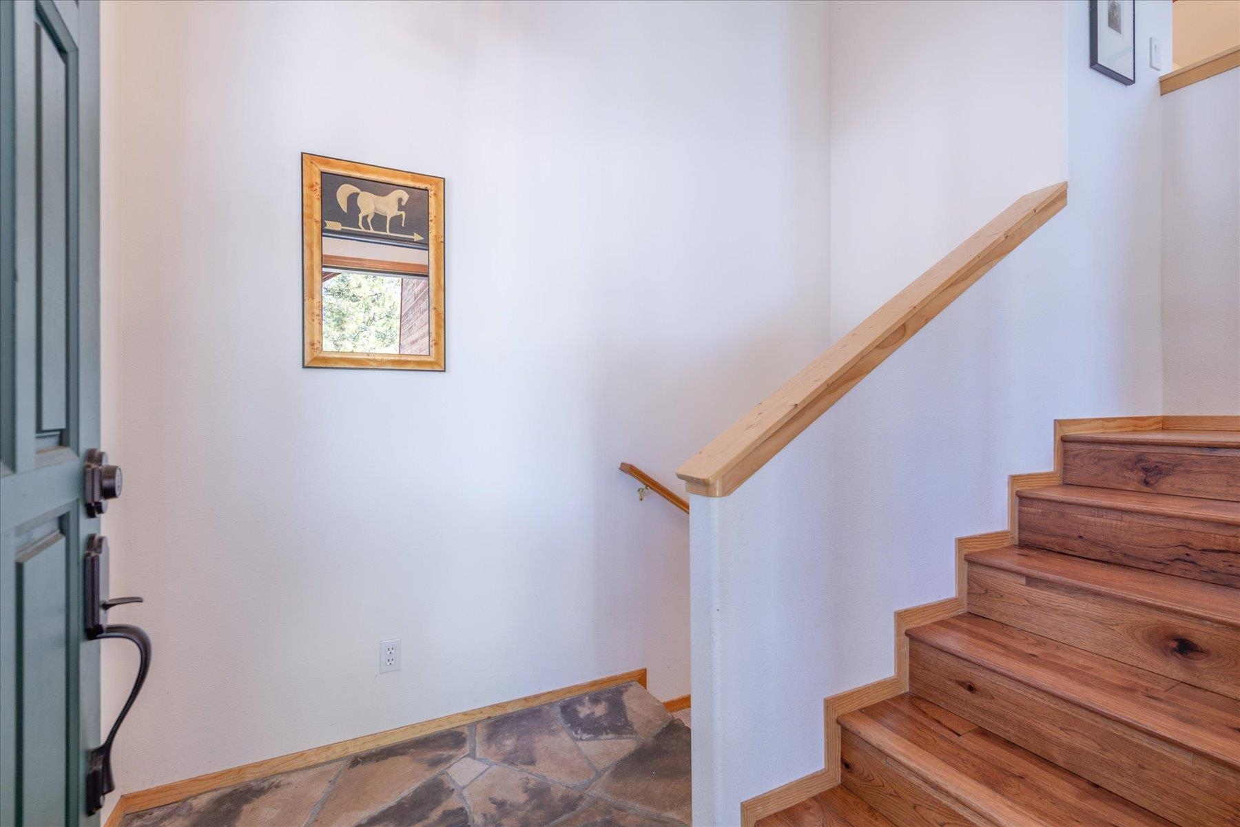 15407 Wolfgang Road Truckee, CA 96161 - Photo 2 of 28