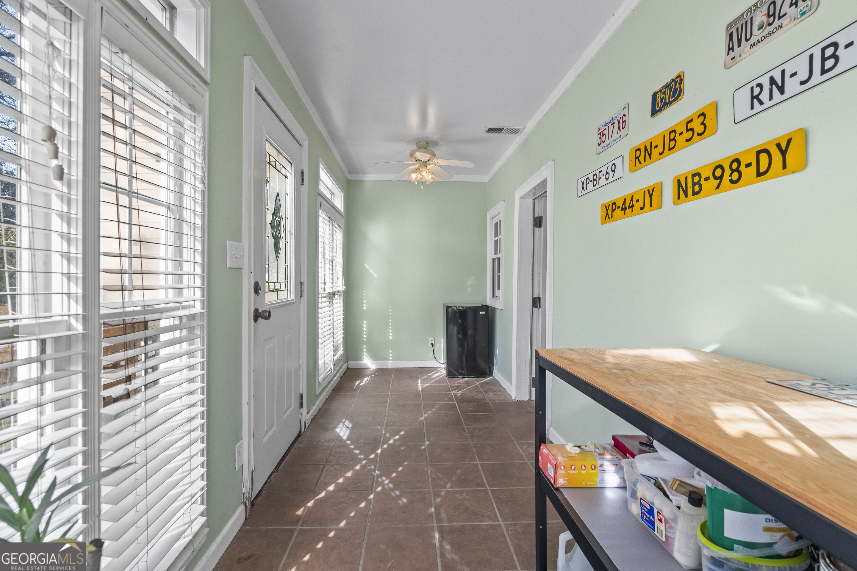 48 Georgia Avenue Comer, GA 30629 - Photo 37 of 46 a view of a hallway with entryway
