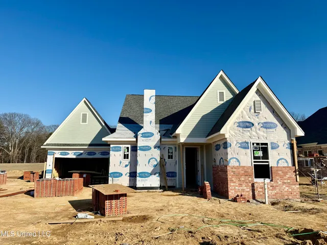 $406,900 | 2520 St Charles Cove, Southaven, MS 38672