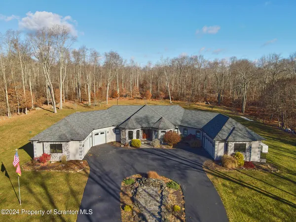$1,200,000 | 31 Holly Lane, Gouldsboro, PA 18424
