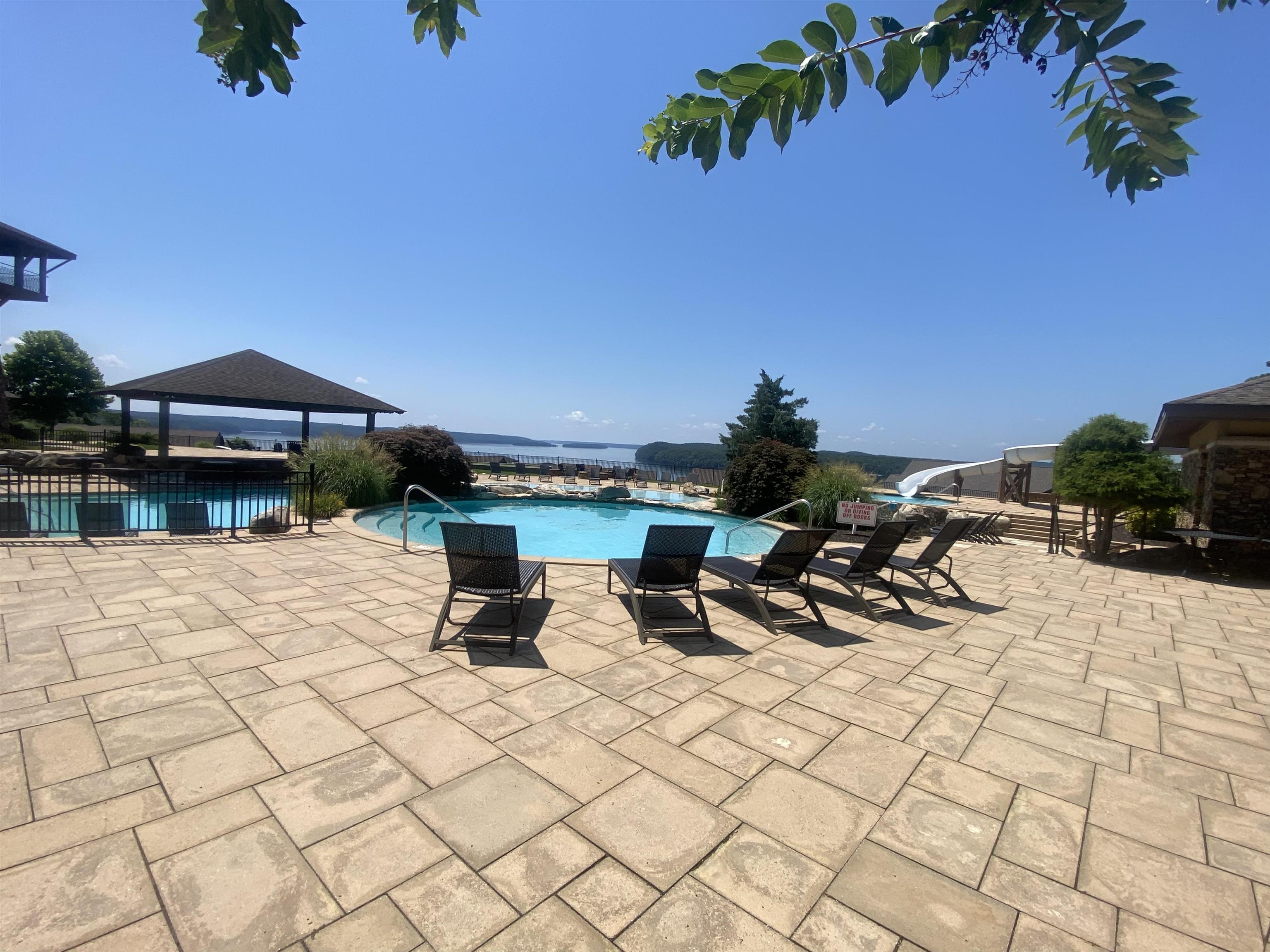 43 Breathtaking Loop Savannah, TN 38372 - Photo 2 of 21 a view of a terrace with chairs