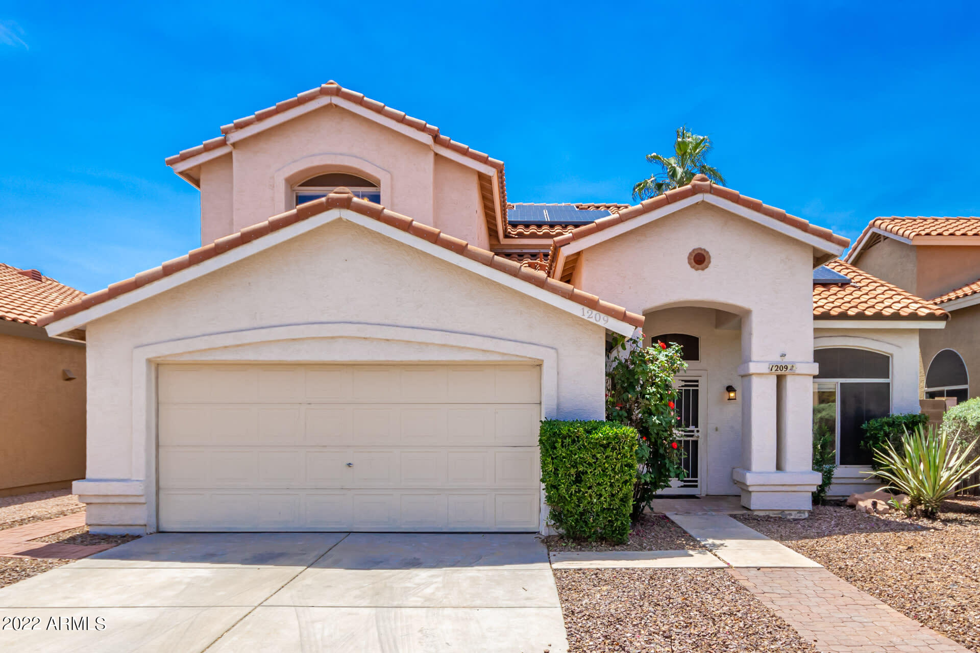 1209 East St John Road Phoenix, AZ 85022 - Photo 1 of 44 Listing_1077041_Photo_1_ID412612310