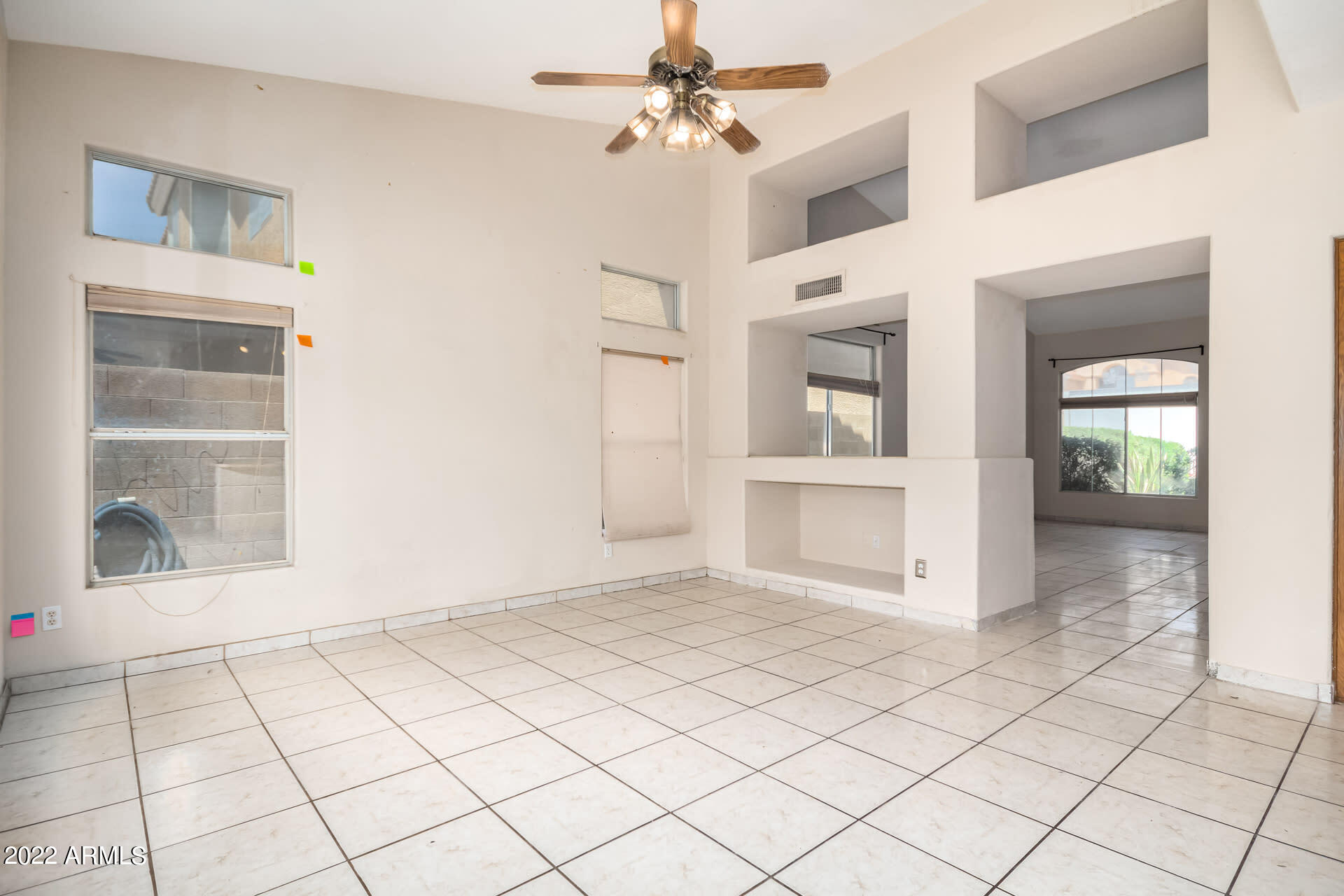 1209 East St John Road Phoenix, AZ 85022 - Photo 13 of 44 Listing_1077041_Photo_37_ID412612321